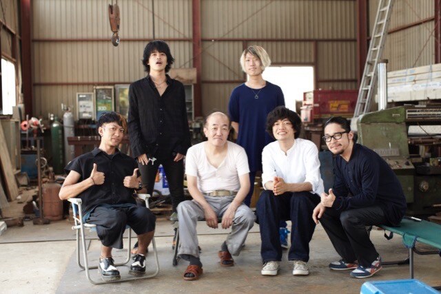 Suck a Stew Dryと温水洋一。