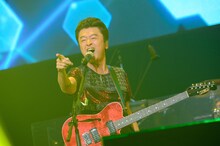 サザンオールスターズ「おいしい葡萄の旅」東京・日本武道館公演の様子。（撮影：岸田哲平）