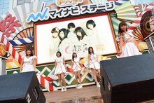 GALETTeによるライブの様子。