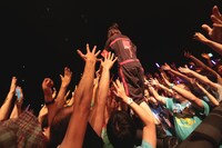 「神聖ゆるかまってめるモ！ちゃん」の様子。（撮影：ハヤシサトル）