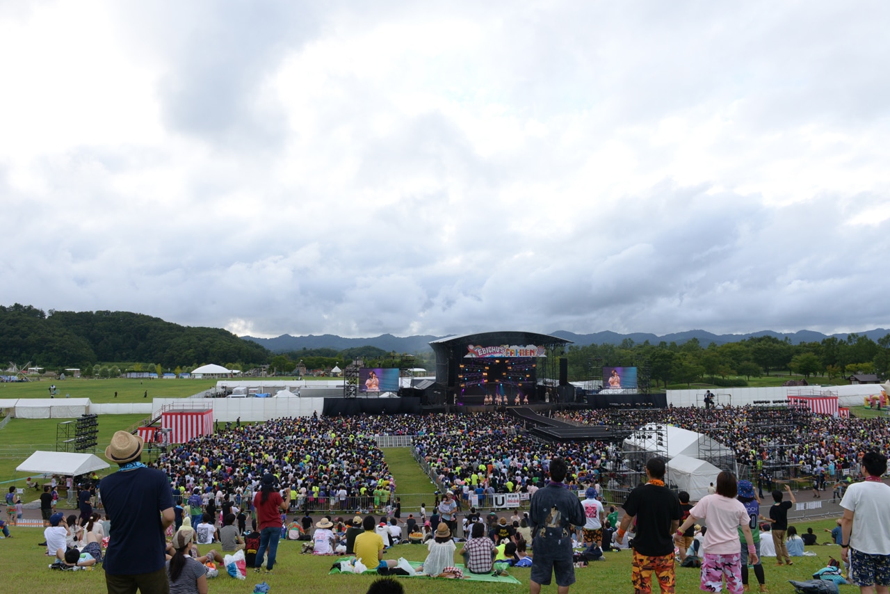 リラックスエリア後方から見下ろした会場の様子。
