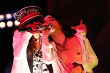 清春とHYDE（Vo）。