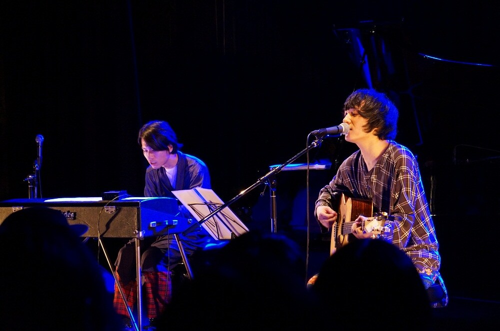 石崎ひゅーい、新企画ライブ「オツヤ」と「コッパミジン」