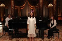 左から武部聡志、高城れに（ももいろクローバーZ）、奥華子。（写真提供：音組）