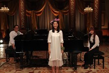 左から武部聡志、高城れに（ももいろクローバーZ）、奥華子。（写真提供：音組）