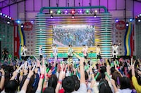 超特急（撮影：米山三郎［SignaL］）