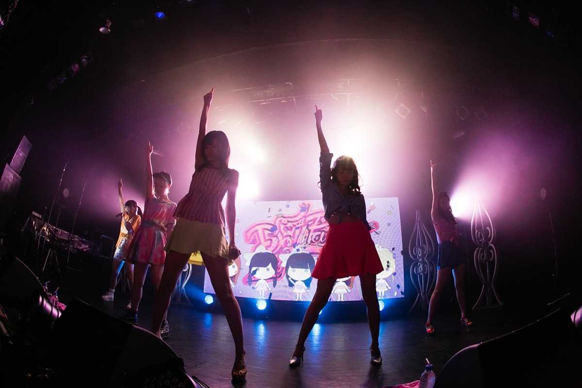 東京・LIQUIDROOM公演の様子。（写真提供：ドリーミュージック）