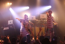 JMC「JMC メジャーファーストミニアルバム、リリース記念LIVE【さよならチャンキー、納豆PARTYで御座います。】」の様子。（Photo by curly_mads）