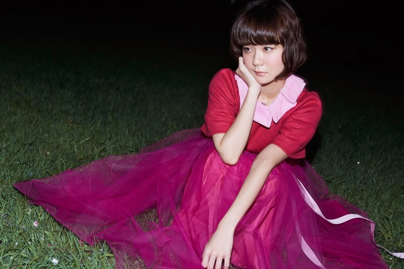 吉澤嘉代子の最新アーティスト写真。