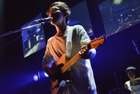 atagi（Vo, G）（撮影：古溪一道）