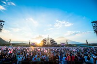 夜明けを迎えたふもとっぱら。（撮影：西岡浩記）