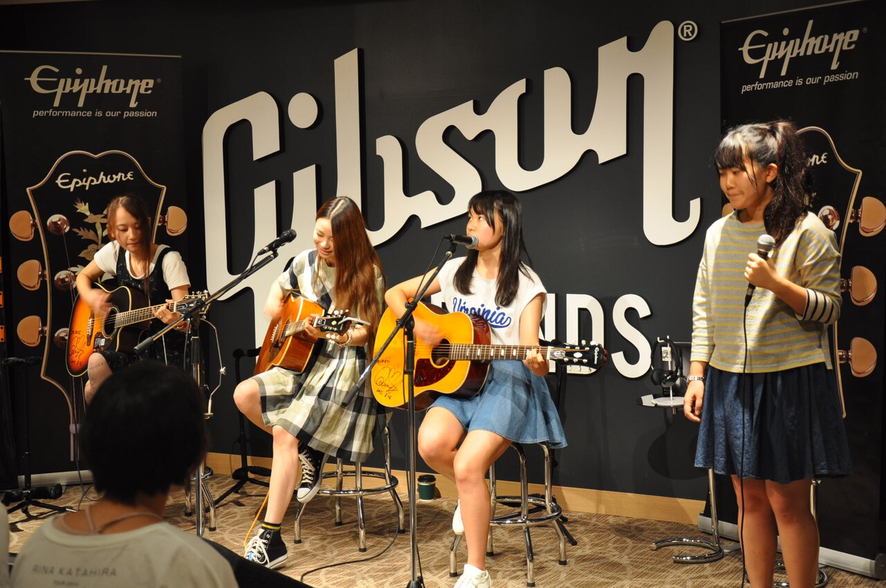 片平里菜、コピーコンテスト受賞者3人と貴重コラボ