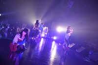 「TOKYO BiSH SHiNE」の様子。