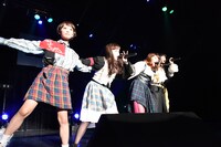 「TOKYO BiSH SHiNE」の様子。