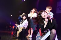 「TOKYO BiSH SHiNE」の様子。