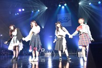 「TOKYO BiSH SHiNE」の様子。