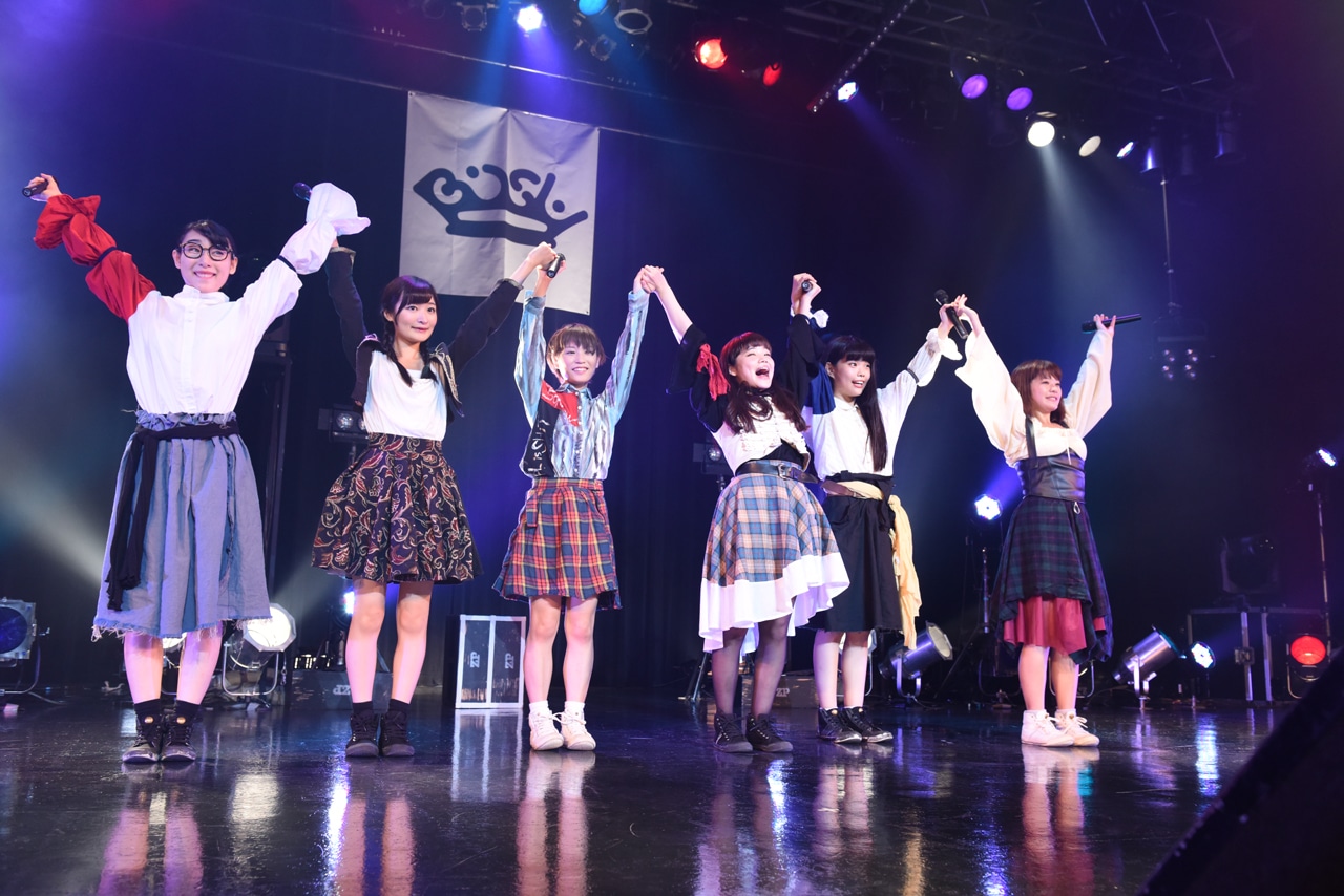2015年に行われた「TOKYO BiSH SHiNE」でのBiSH。