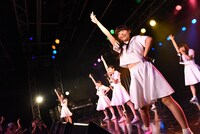 アイドルネッサンスによるライブの様子。