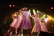 アイドルネッサンスによるライブの様子。