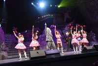 PASSPO☆とライブを楽しむビートルジュース。