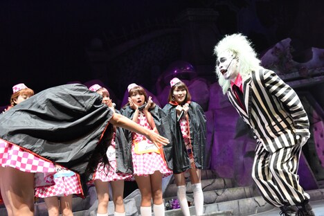 根岸愛からの告白に驚くビートルジュース。