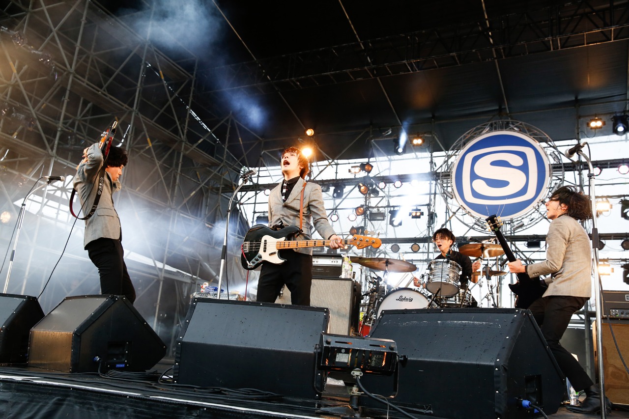 THE BAWDIES