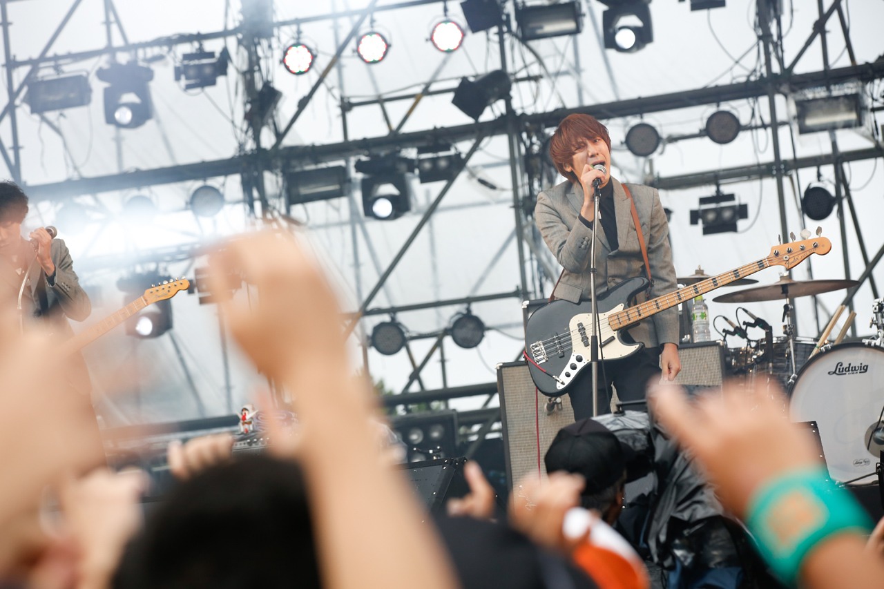 THE BAWDIES