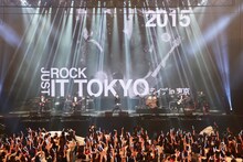 Mayday「『Just Rock It 2015 TOKYO』at 日本武道館 ～DO YOU EVER SHINE～」のライブの様子。（Photo by Seiji Kondo）