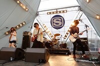 赤色のグリッター