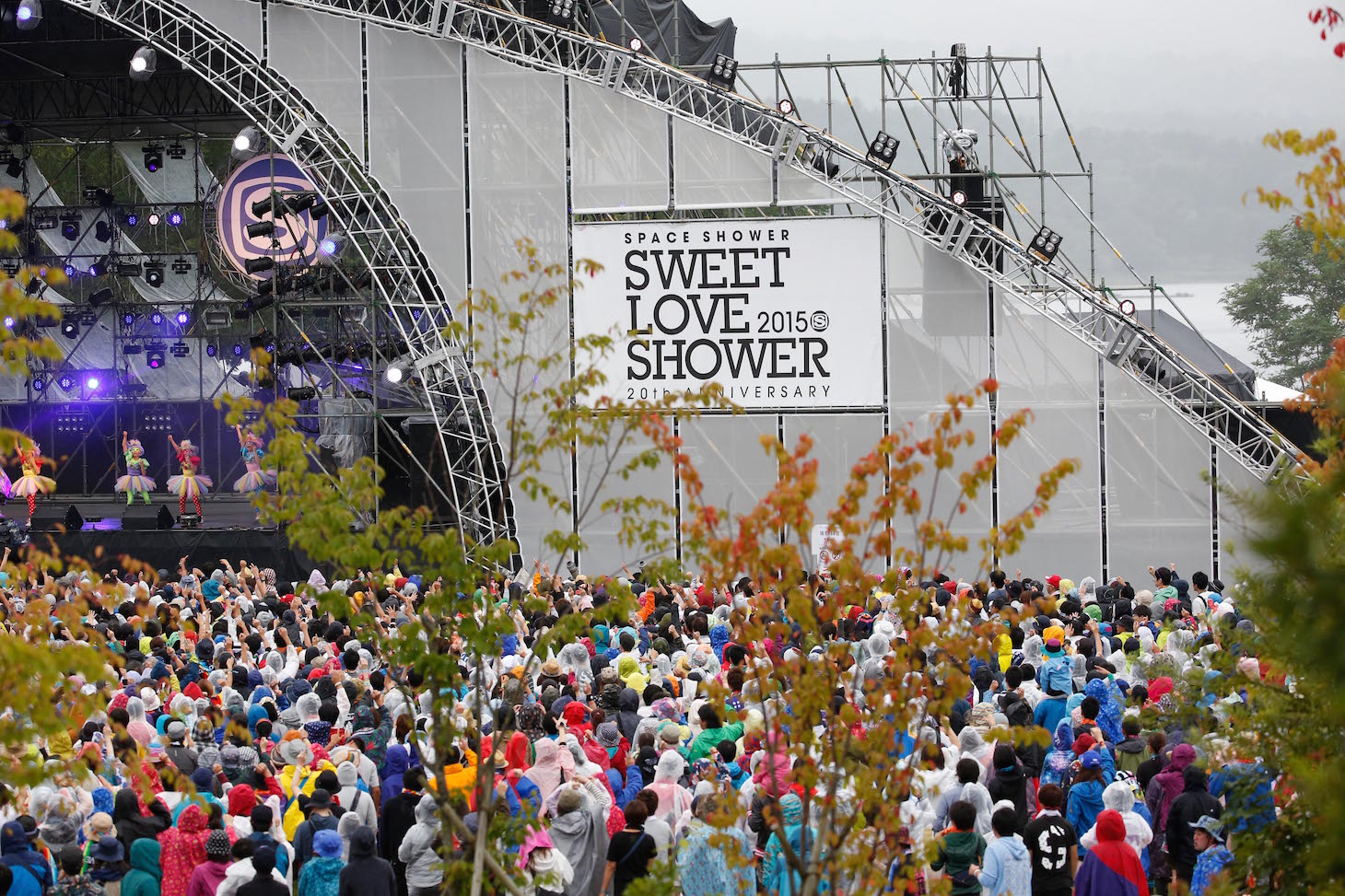 「SPACE SHOWER SWEET LOVE SHOWER 2015 -20th ANNIVERSARY-」2日目の様子。