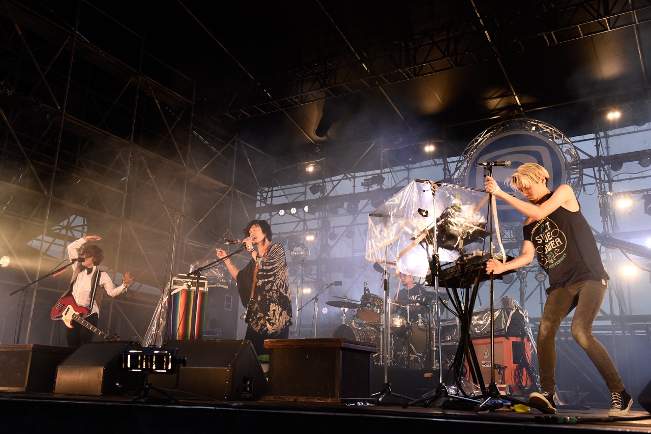 the telephones