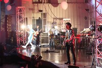 「吉田山田祭り2015～ホロリもあるよ～」の様子。（提供：ポニーキャニオン）