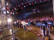 「吉田山田祭り2015～ホロリもあるよ～」の様子。（提供：ポニーキャニオン）