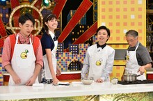 写真左より吉村崇、森星、浜野謙太、堺正章。(c)TBS