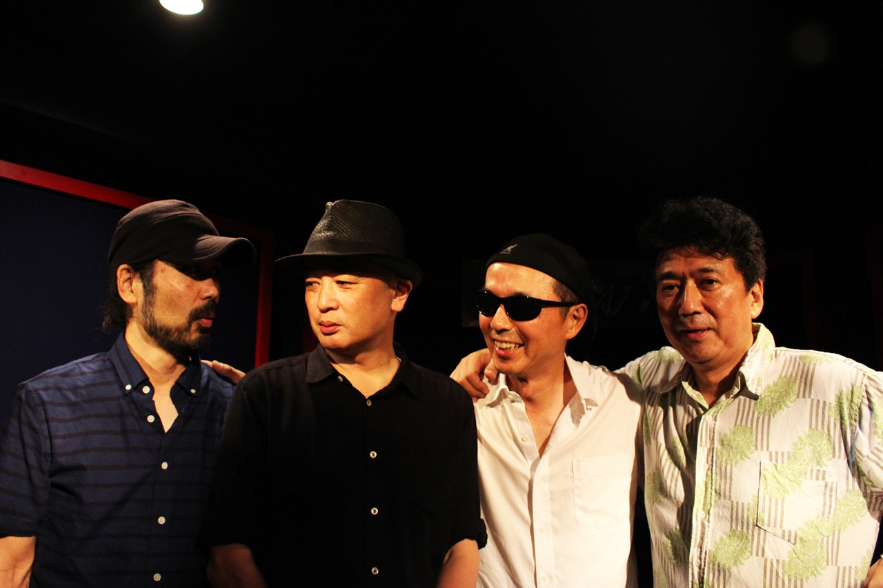Blues'n curtain 5