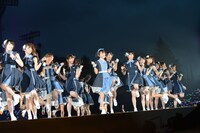 乃木坂46「真夏の全国ツアー2015」東京・明治神宮野球場での8月31日公演の様子。