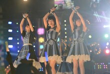 乃木坂46「真夏の全国ツアー2015」東京・明治神宮野球場での8月31日公演の様子。