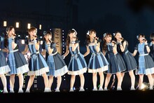 乃木坂46「真夏の全国ツアー2015」東京・明治神宮野球場での8月31日公演の様子。
