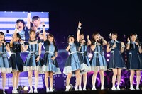 乃木坂46「真夏の全国ツアー2015」東京・明治神宮野球場での8月31日公演の様子。