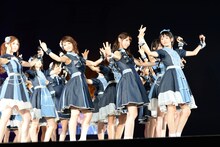 乃木坂46「真夏の全国ツアー2015」東京・明治神宮野球場での8月31日公演の様子。