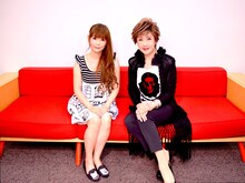 左から中川翔子、小林幸子。