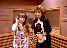 左から中川翔子、小林幸子。