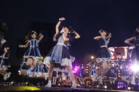 乃木坂46「真夏の全国ツアー2015」東京・明治神宮野球場での8月31日公演の様子。（写真提供：ソニー・ミュージックレコーズ）