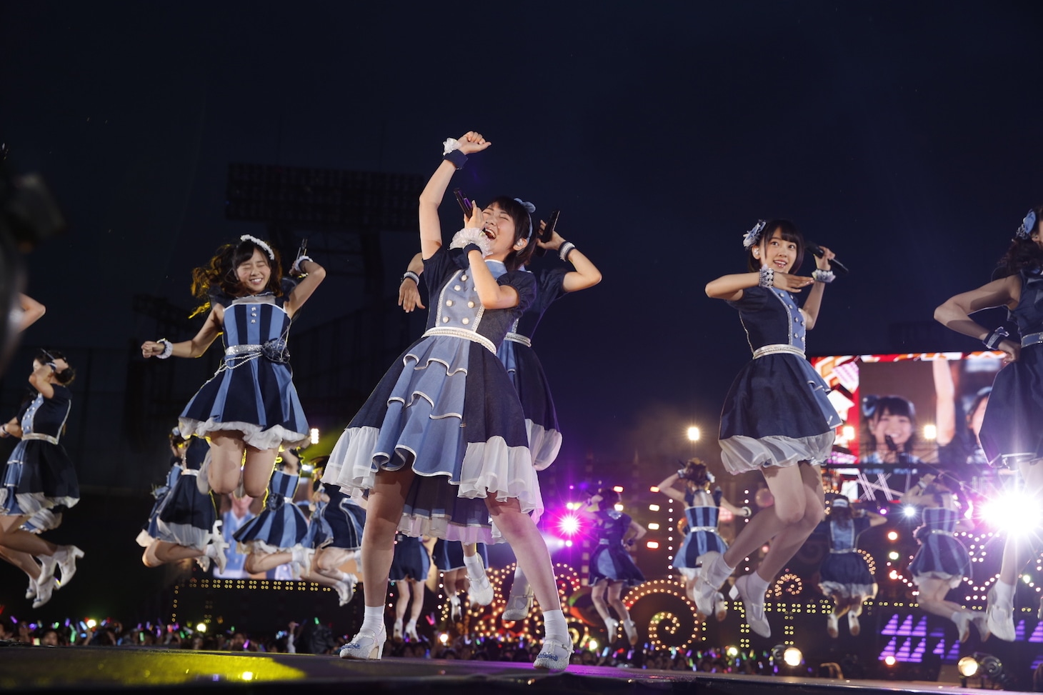 乃木坂46「真夏の全国ツアー2015」東京・明治神宮野球場での8月31日公演の様子。（写真提供：ソニー・ミュージックレコーズ）