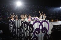 乃木坂46「真夏の全国ツアー2015」東京・明治神宮野球場での8月31日公演の様子。（写真提供：ソニー・ミュージックレコーズ）