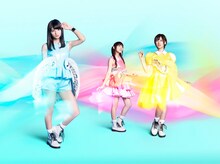 イヤホンズの最新アーティスト写真。