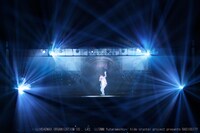 hideホログラフィックライブの様子。