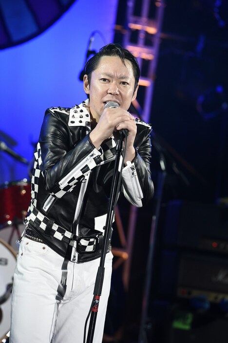 破壊（Vo）（撮影：緒車寿一）