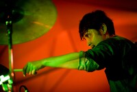 優三（Dr）（写真提供：ワールドアパート有限会社）