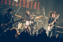 8月27日に行われた「Amazing Battle Royal」でのザ50回転ズのステージ。（撮影：西槙太一）